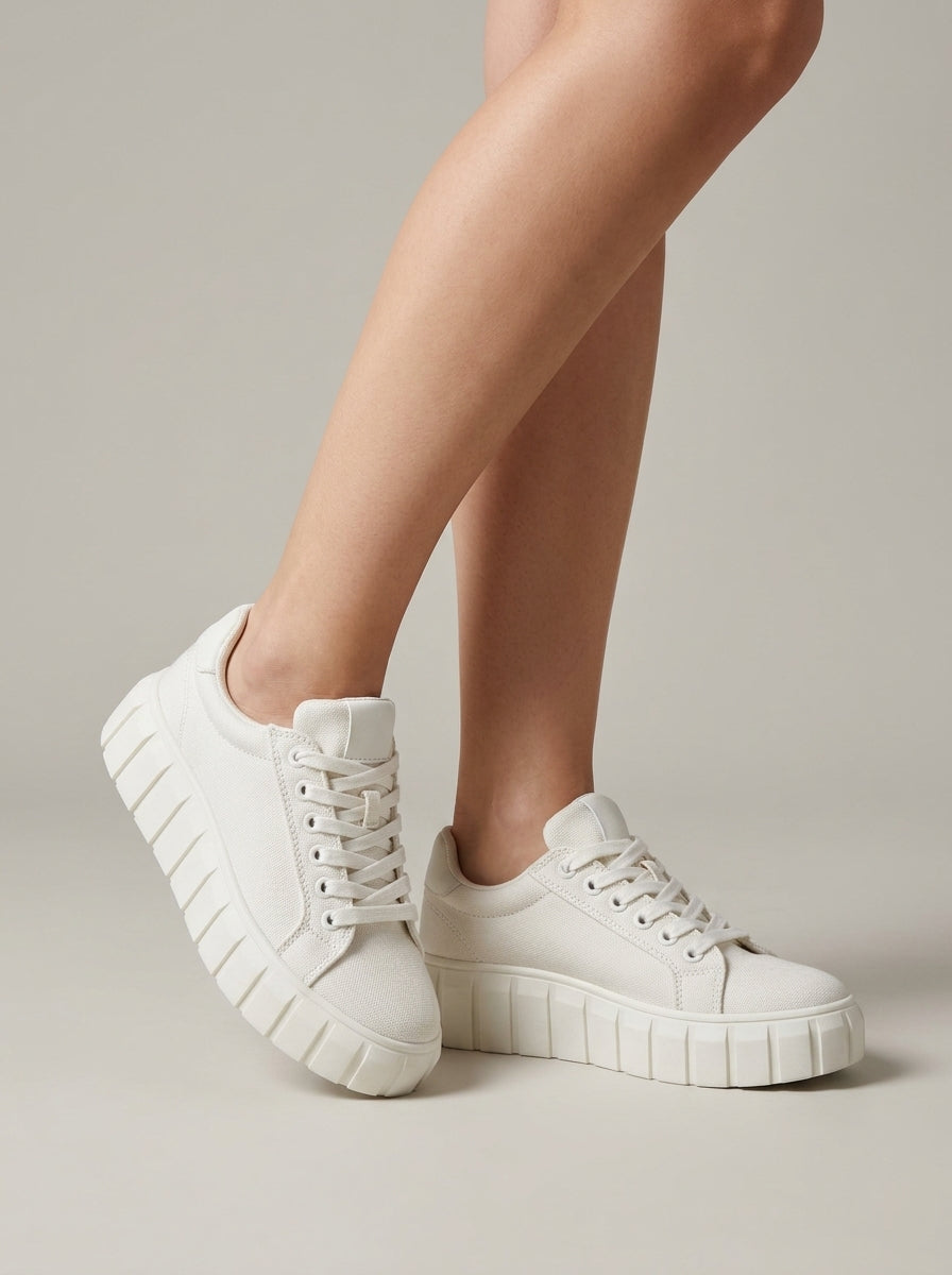Women's Sneakers Platform Sole Round Toe Lace-Up Low-Top