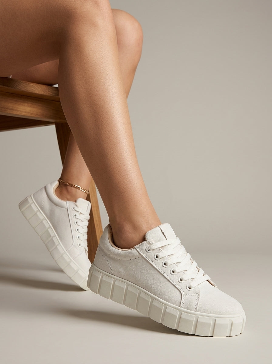 Women's Sneakers Platform Sole Round Toe Lace-Up Low-Top